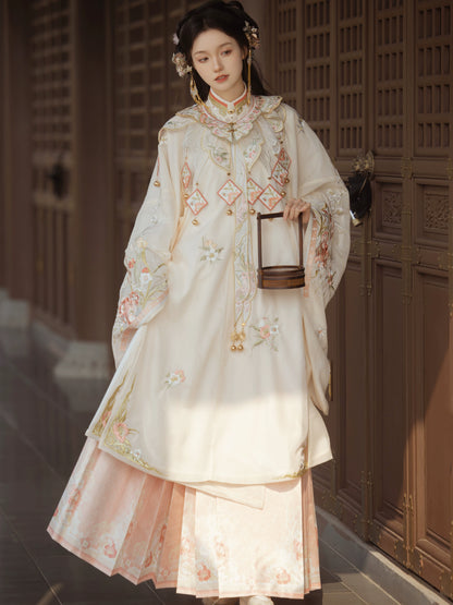 LOOKBOOK SERIES Ming Dynasty Horse Face Skirt Beige Set