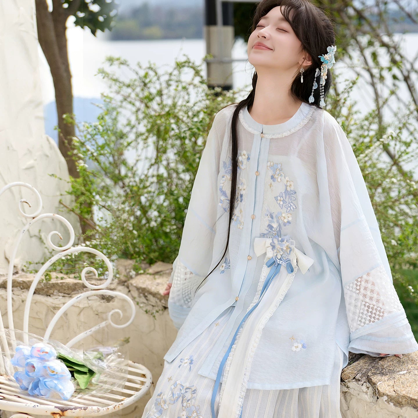 Nan Feng Ying : Breeze Filled