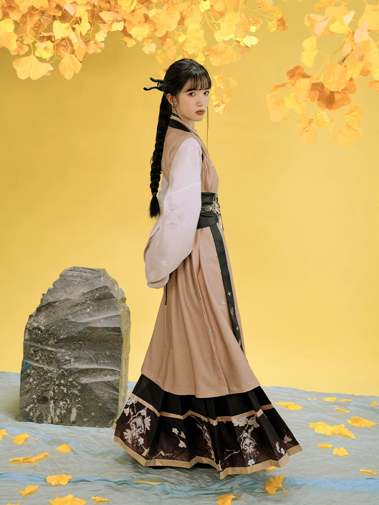 Cangjian Sata Jinfeng : Sheathed Edge Gilded Gale Stride