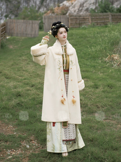 Lookbook Series Daifu Mountain Light Autumn Winter Hanfu