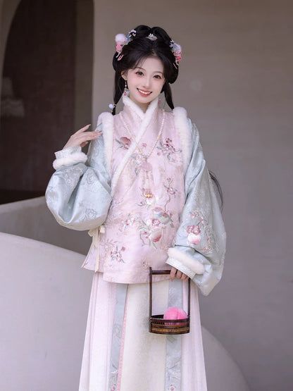 Lookbook Series Peachy Sparrow