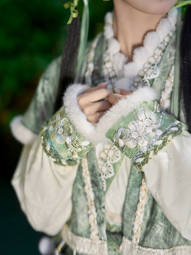 Fei Cui Xue : Cleavage-Plane Dress