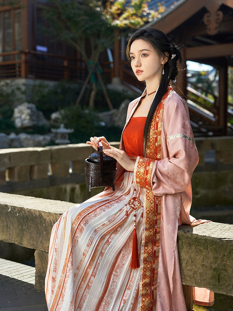 Yun Xi Zhu Ying : Vermilion Dawnstrand