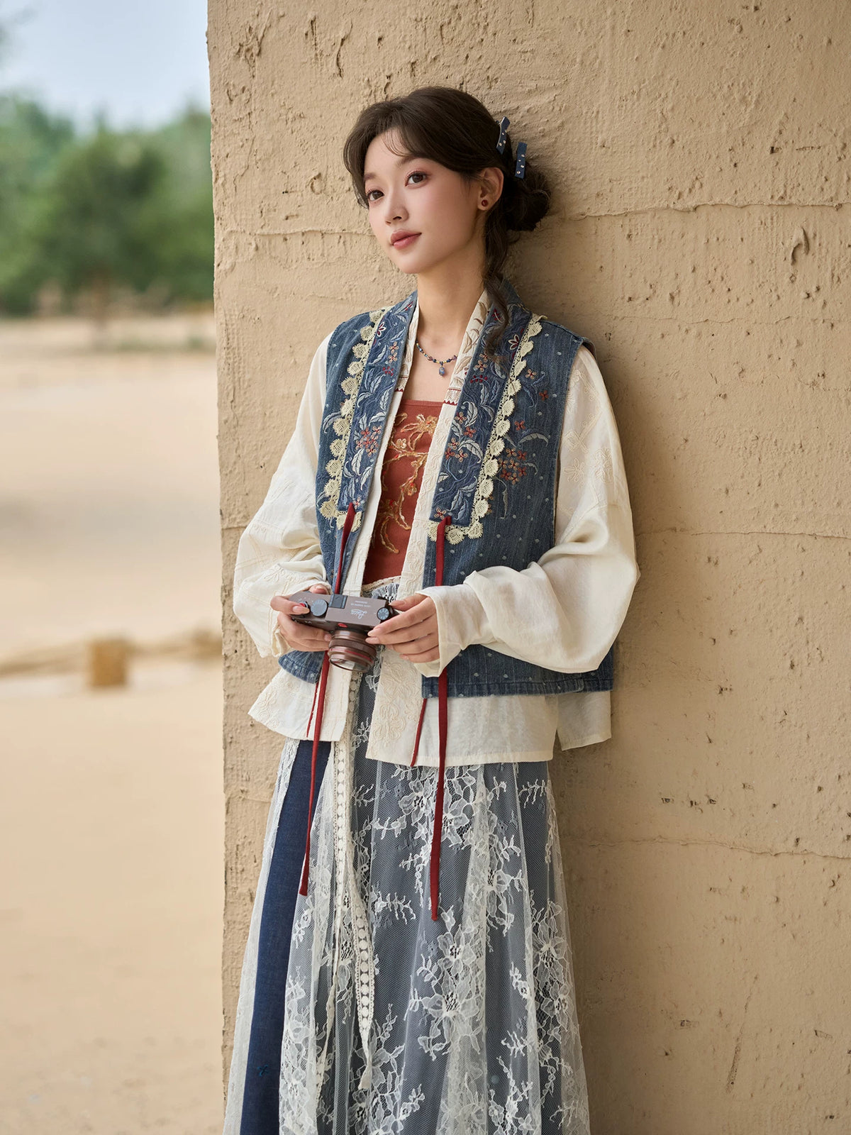 Yi Qian Qing ：A Thousand Qing