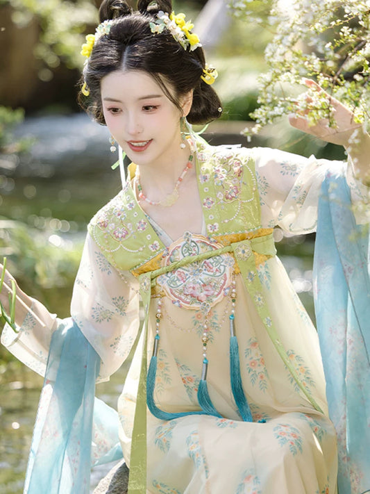 Lookbook Series Oriole Song Embroidered Dream