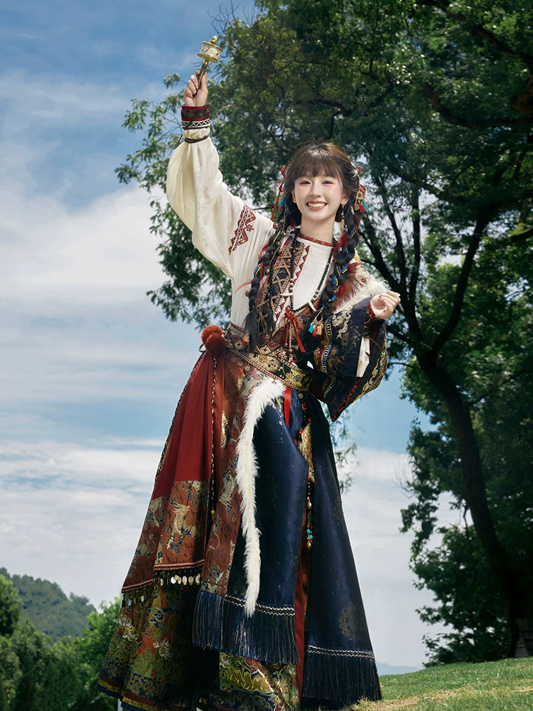 Xue Yuan Hua : Tundralia-Coat