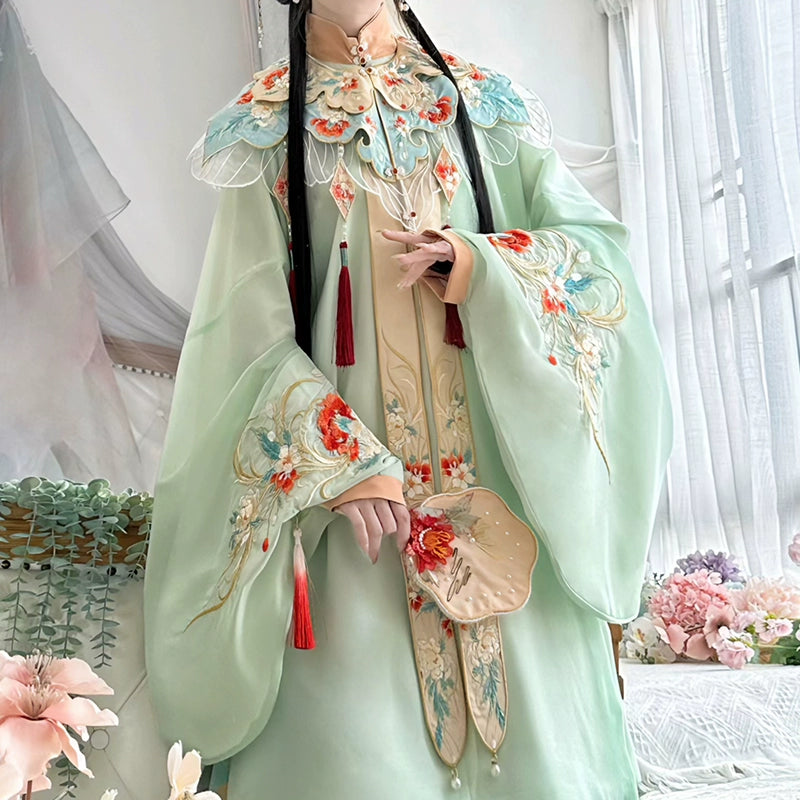 LOOKBOOK SERIES Ming Dynasty Horse Face Skirt Green Yellow Set