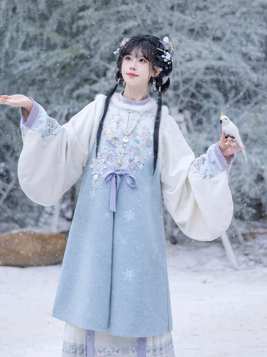 Lookbook Series Feather of Snow