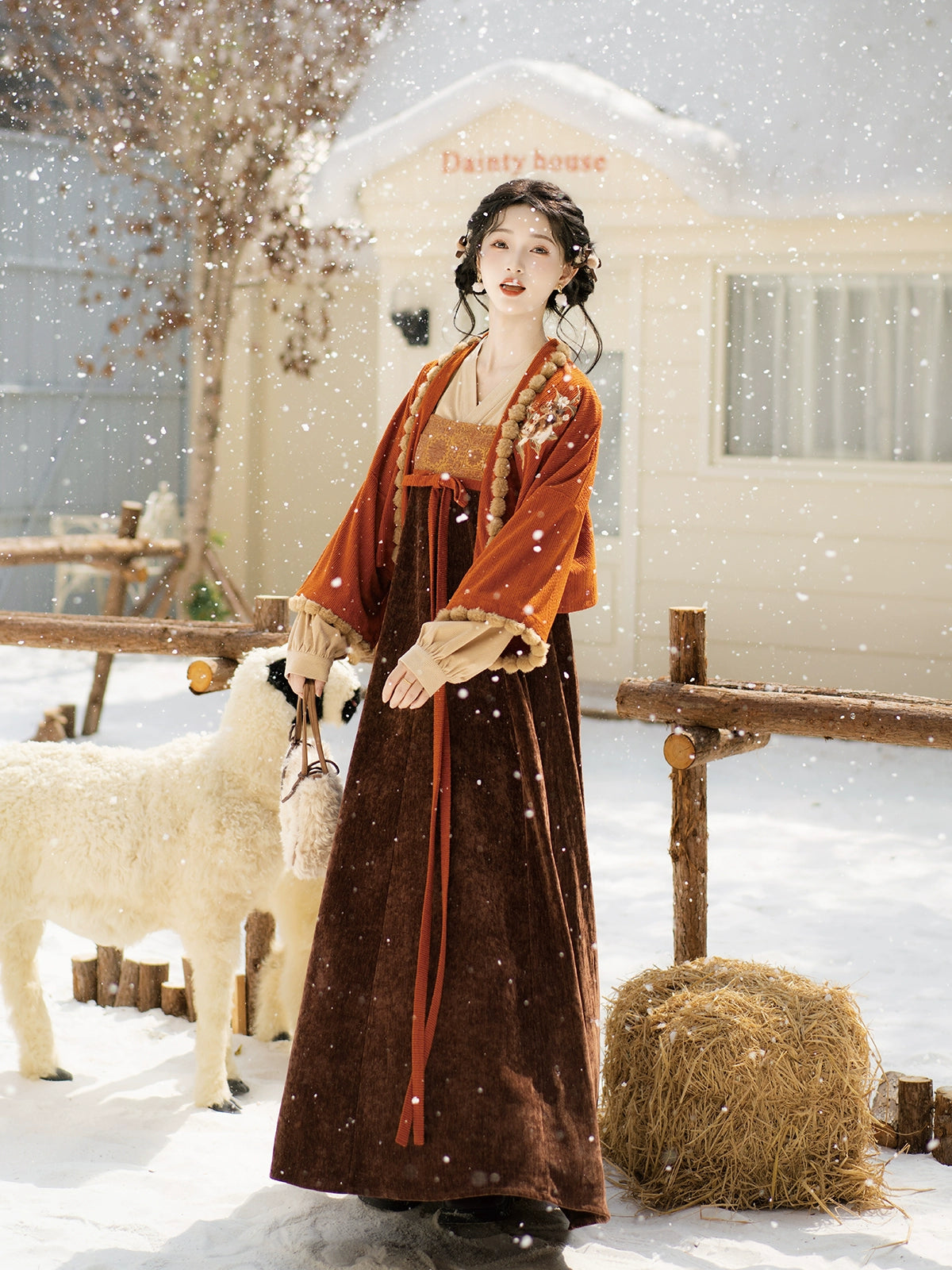 Picks Hype Series Hanfu Feline Fortune