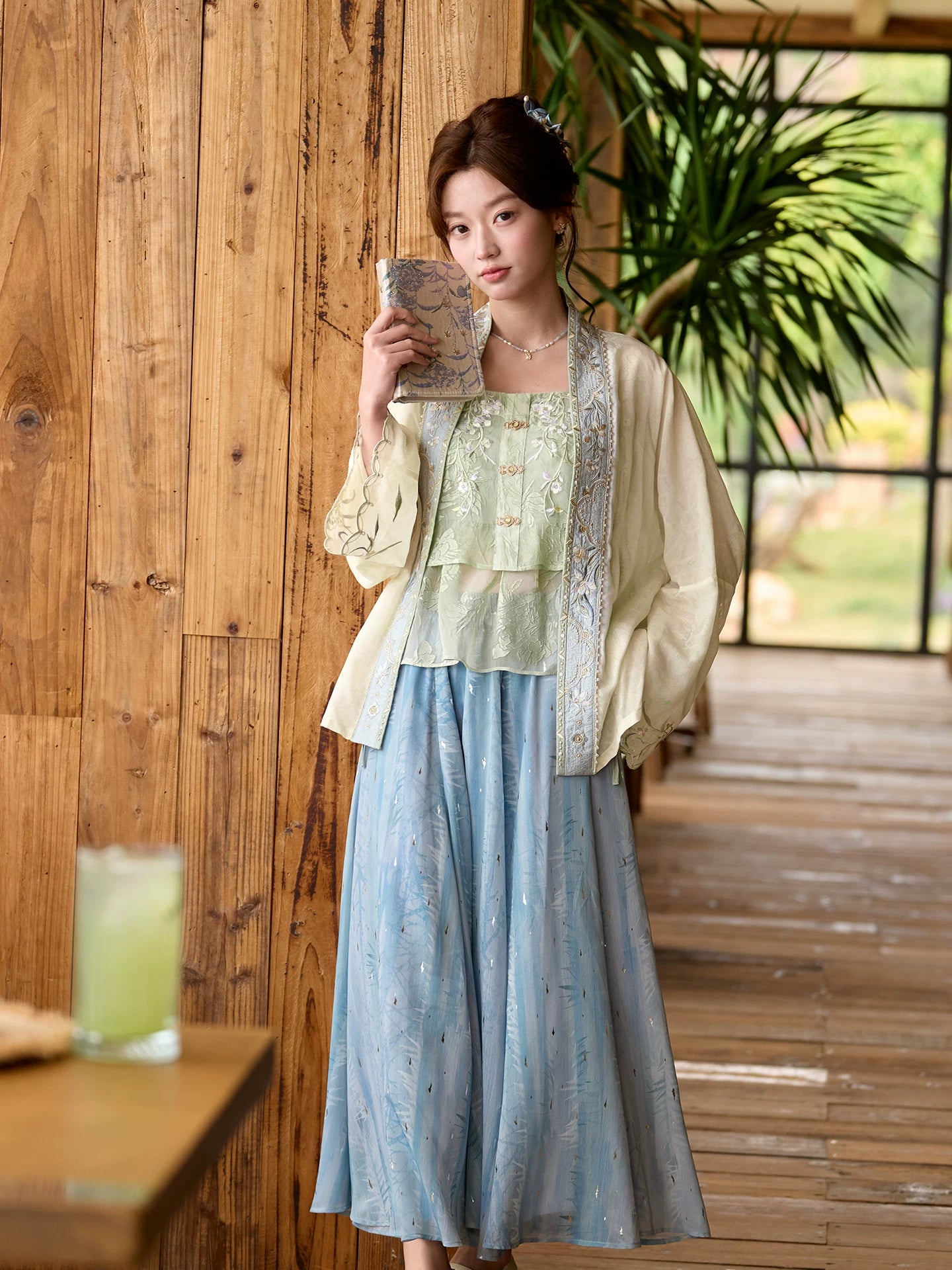 Ying Qing Guang : Clear Reflection