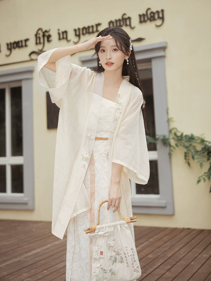 Shuyun Lueyue Qingxia Se : Cloud-Comb Moon-Skim