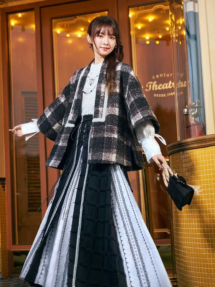 Feng Ling Su Yu : Quartz-Sound Blouse