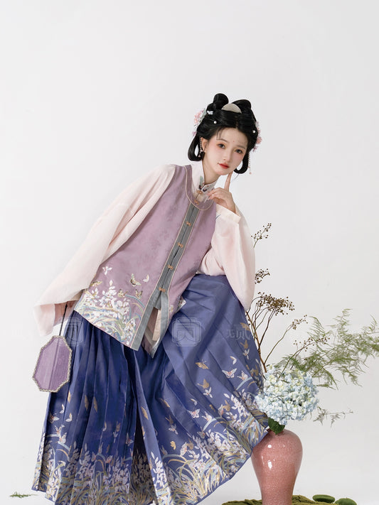 Lookbook Series Embrace Secluded Autumn Hanfu