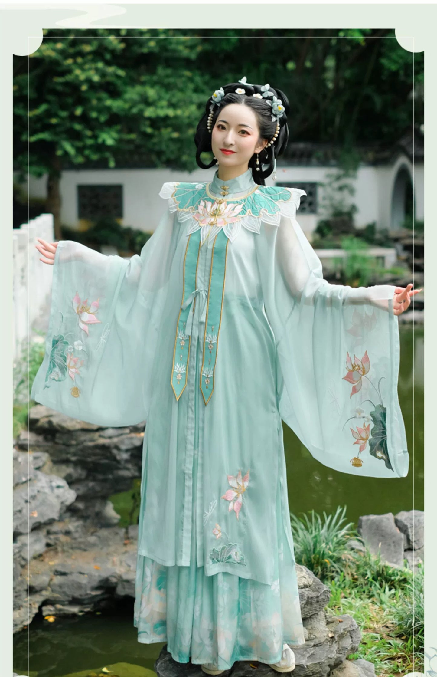 LOOKBOOK SERIES Ming Dynasty Horse Face Skirt Pale Blue Set