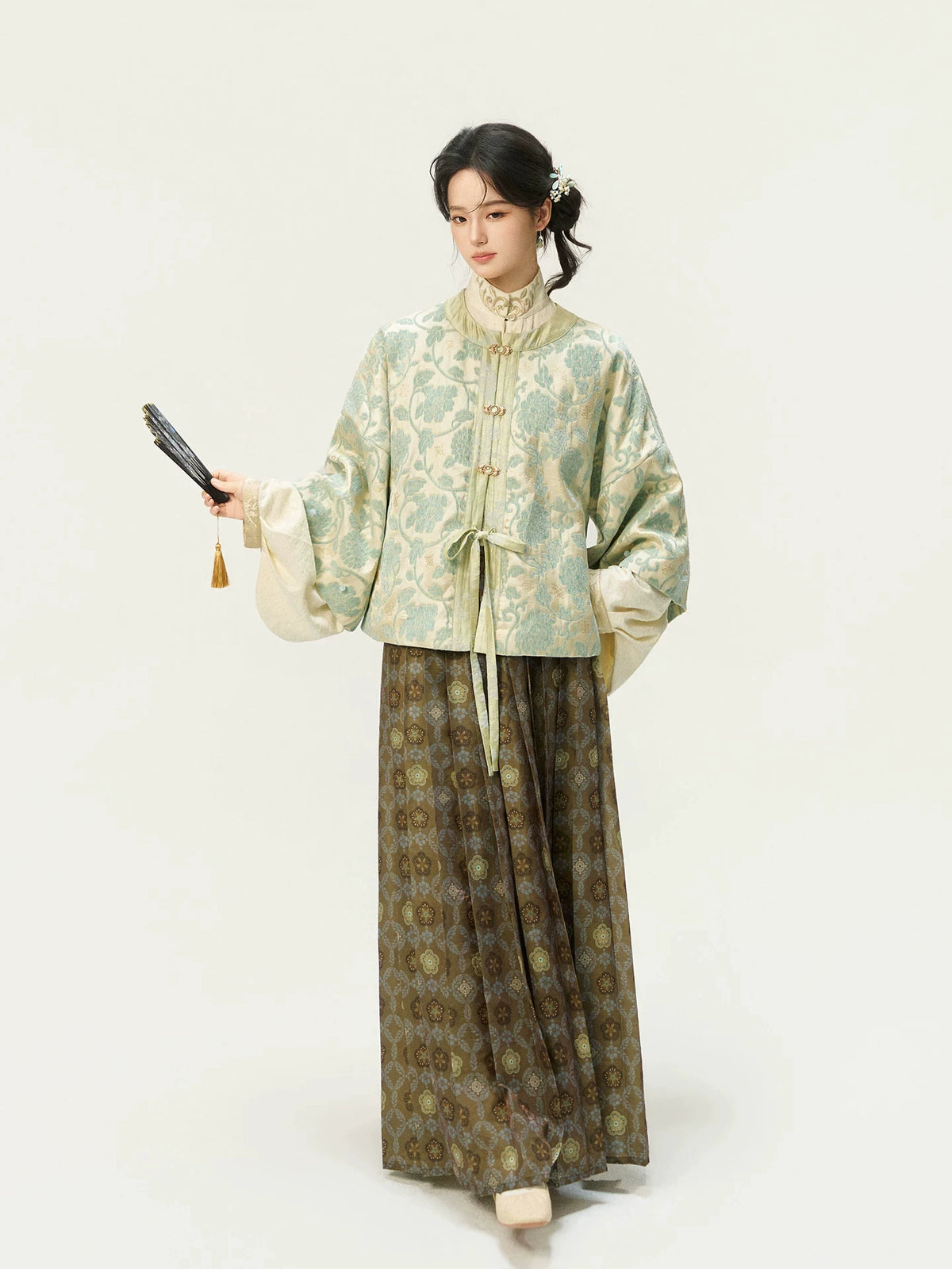 Dong Qing Xue ：Wintergreen Snow