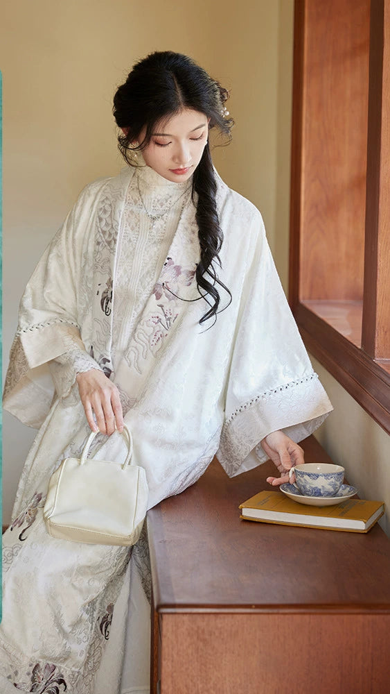 Mei Shan Nong Yu : Jade Hunter In Plum Mountains-Gown