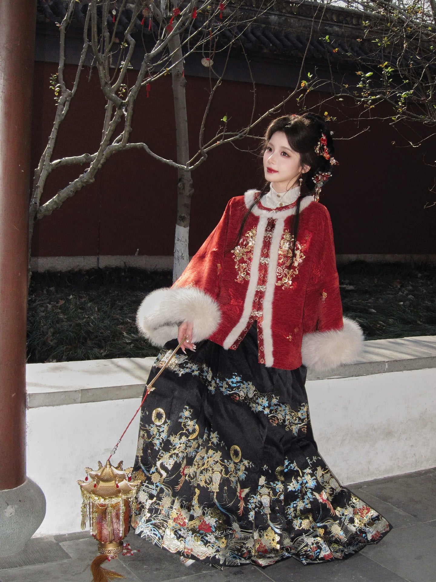 Liu Dan Huai Xue : Red Glow with Snow