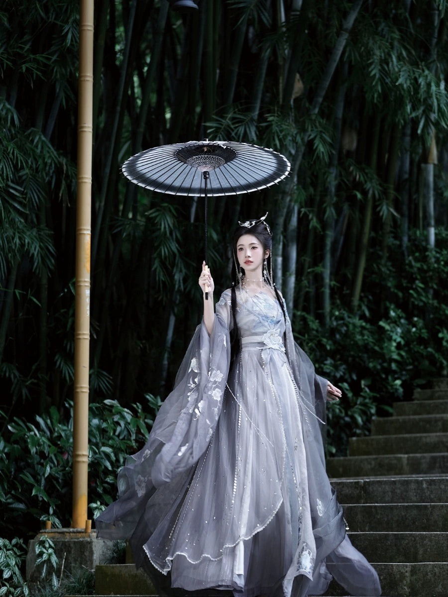 Cloud-Kissing Nature Series Melancholy Arch Wei Hanfu