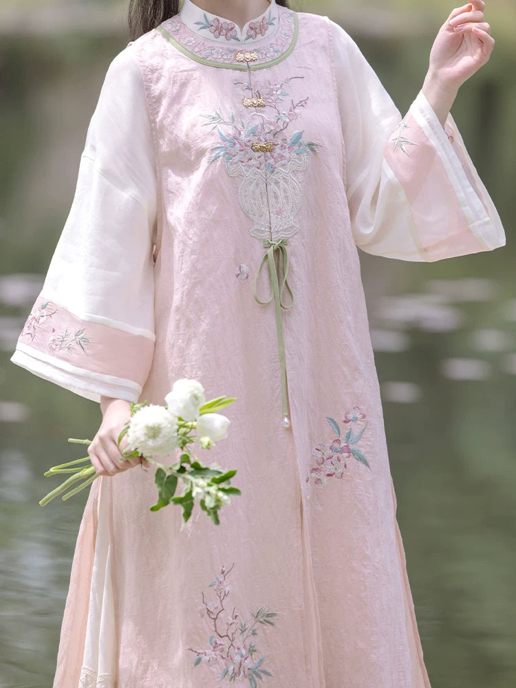 Lookbook Series By Water Mirroring Flowers