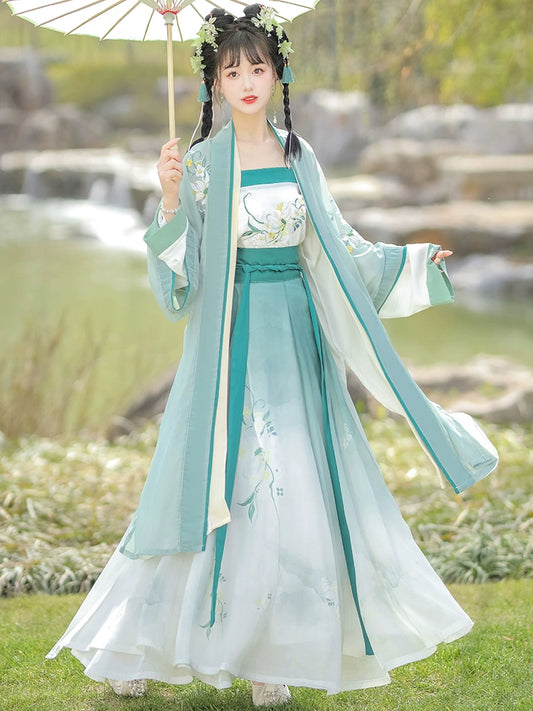 Song Dynasty original Hanfu for women Long gown with front opening 子衿