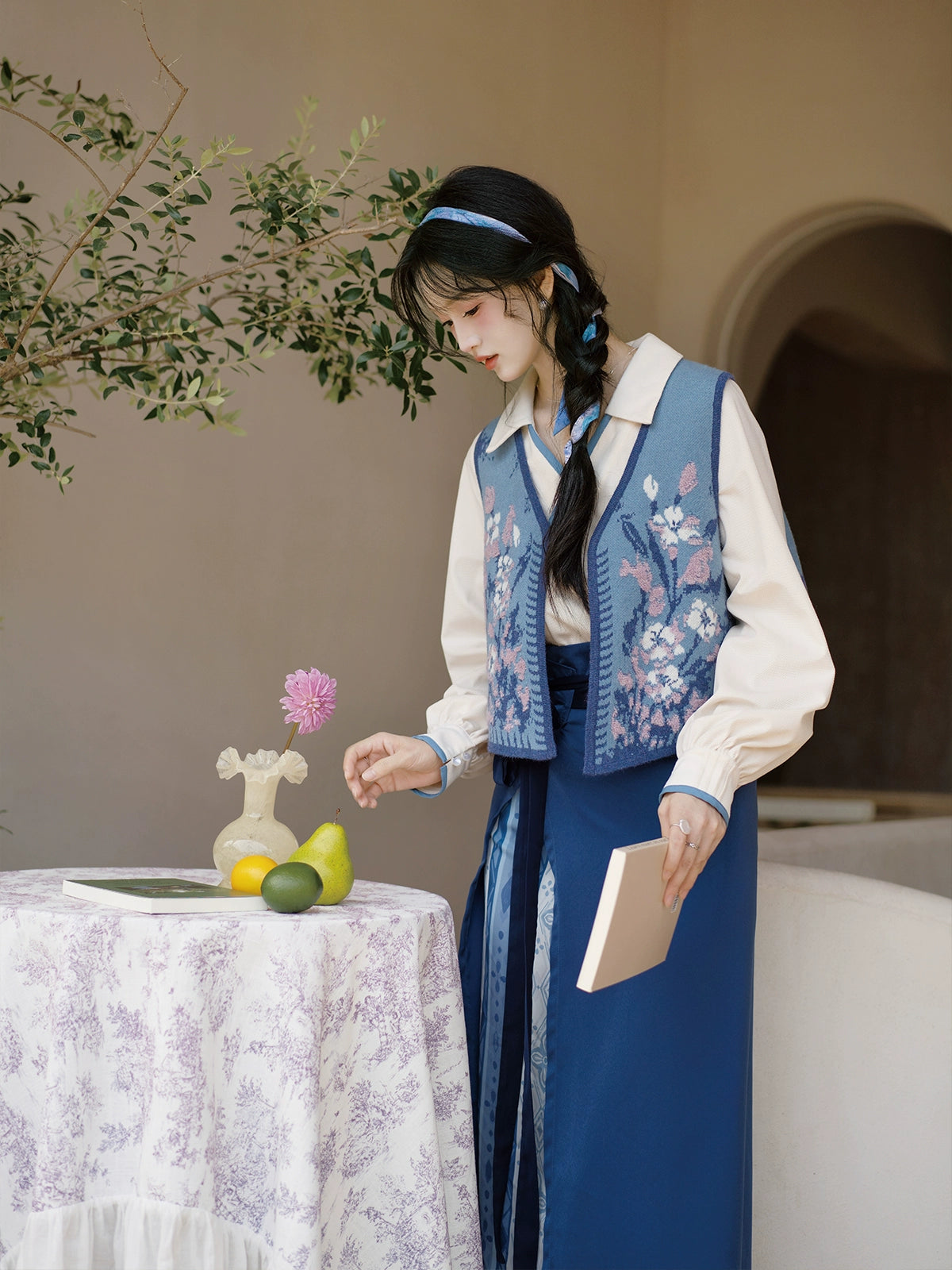 Lookbook Series Ethnic Autumn Hanfu Freesia