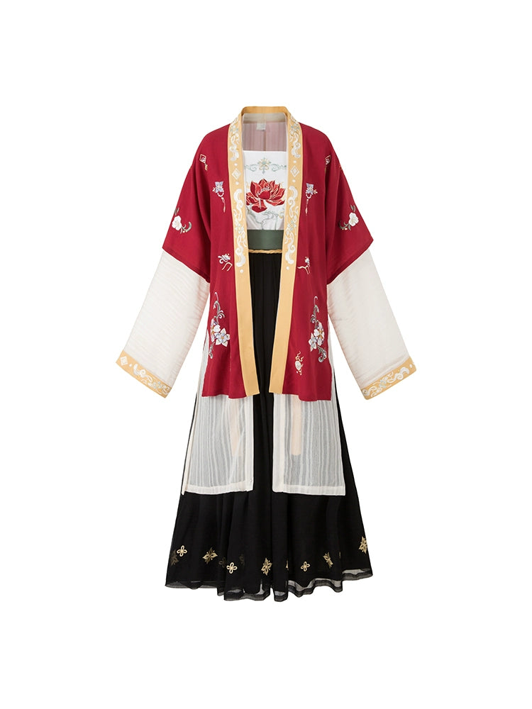 Xin Yue : Mare-Cloak