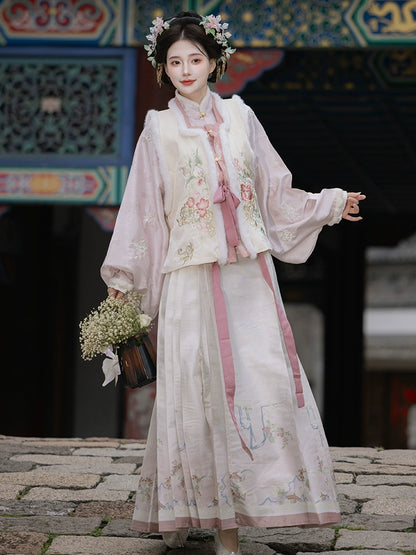 Lookbook Series Hua Ruo Winter Hanfu