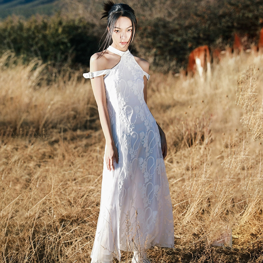 Modernized Qipao Dress: New Summer Edition in White, Slim-Fit and Neck-Hanging Design