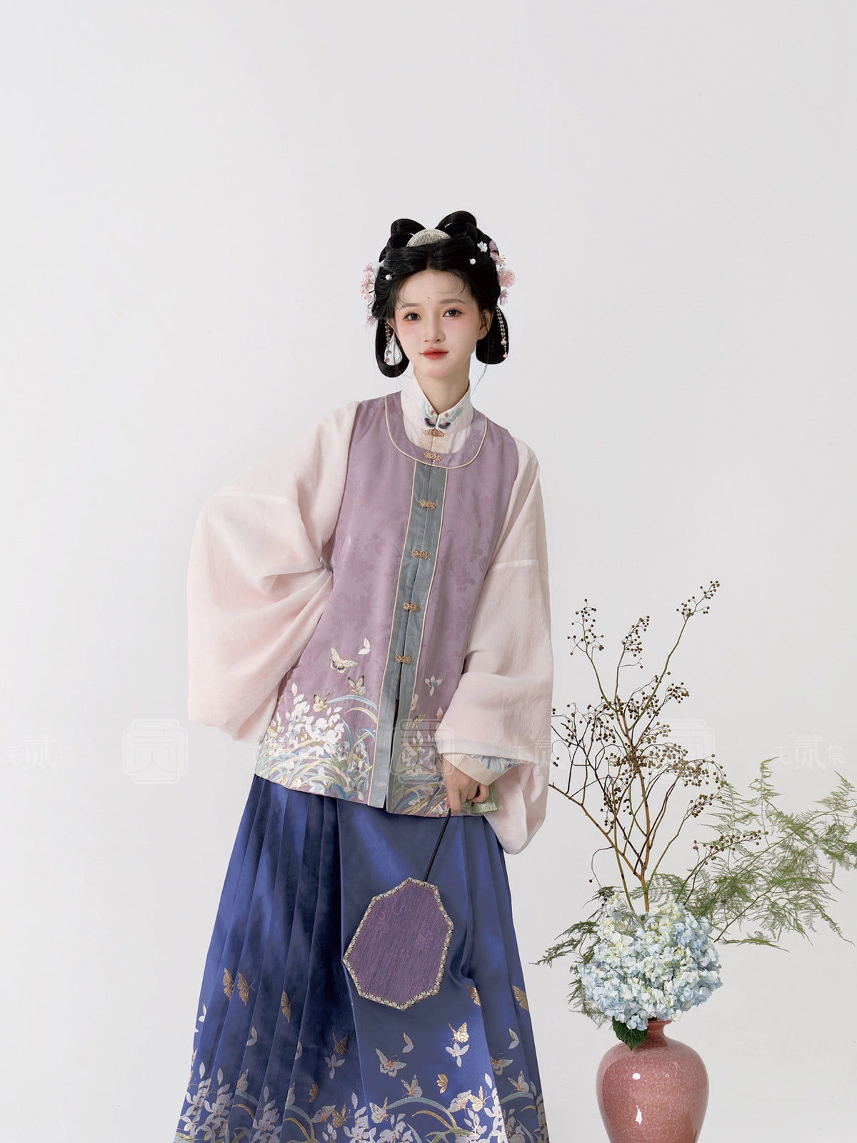 Lookbook Series Embrace Secluded Autumn Hanfu