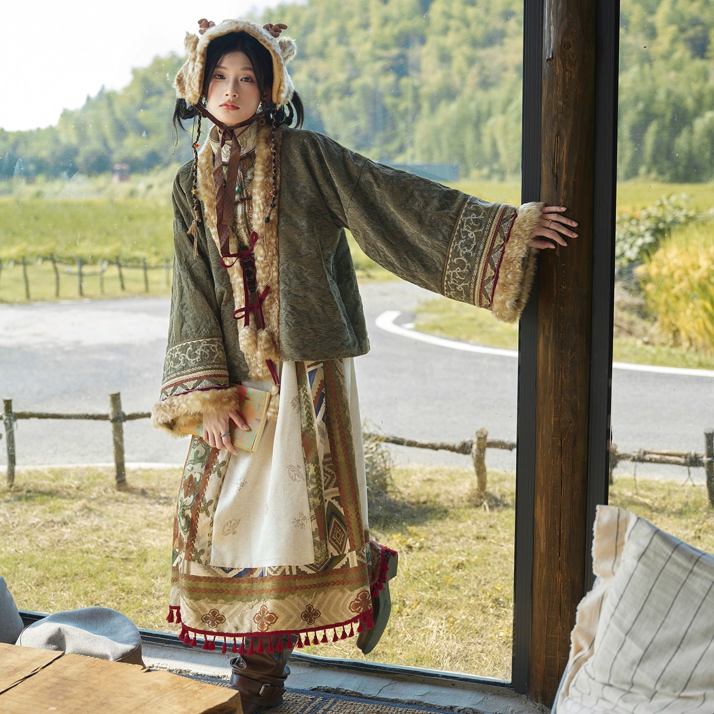 Ling Lu : Deer's Ear