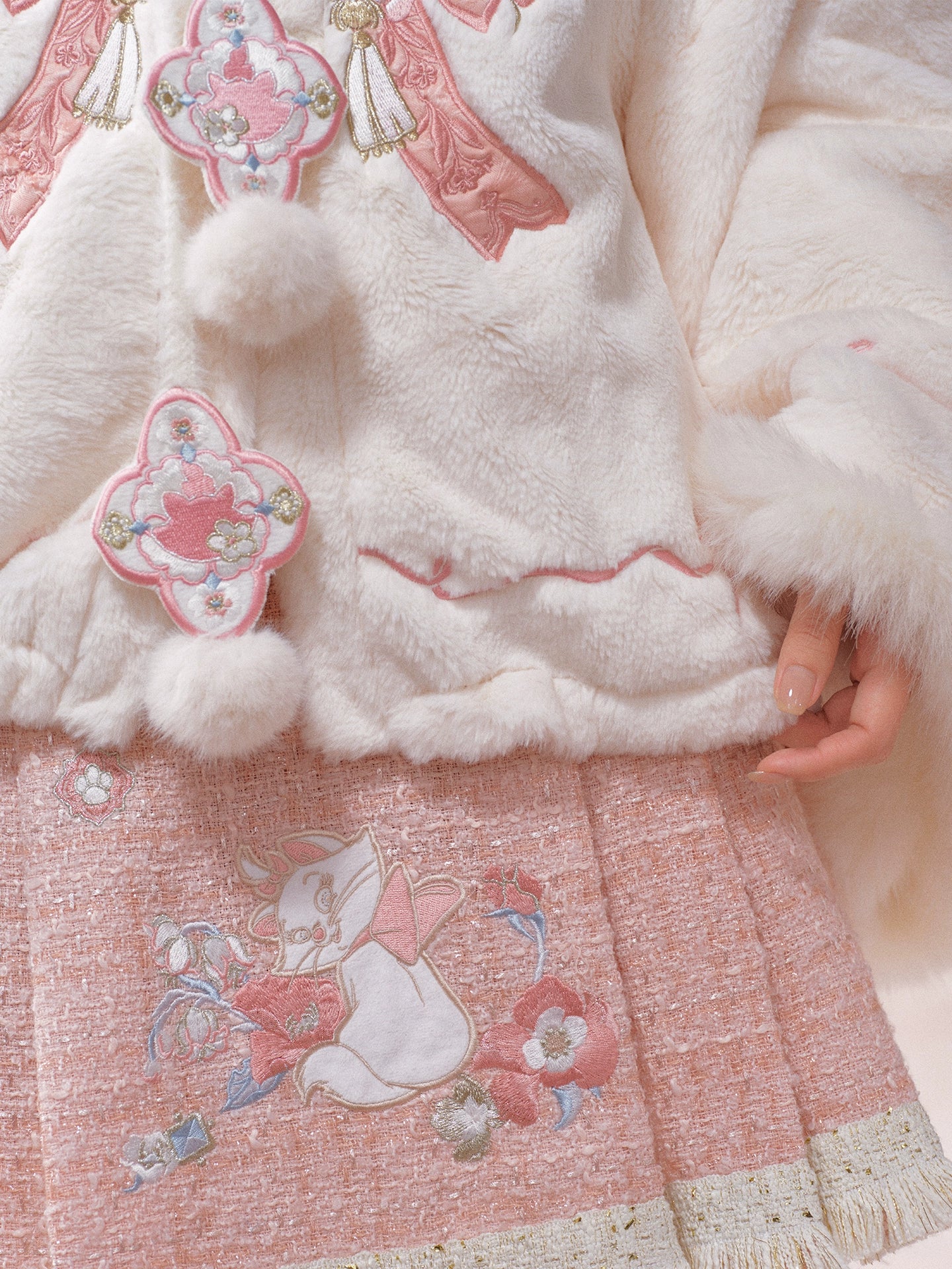 Mao Mi Xue Rong Hua : Cat's Snowbloom