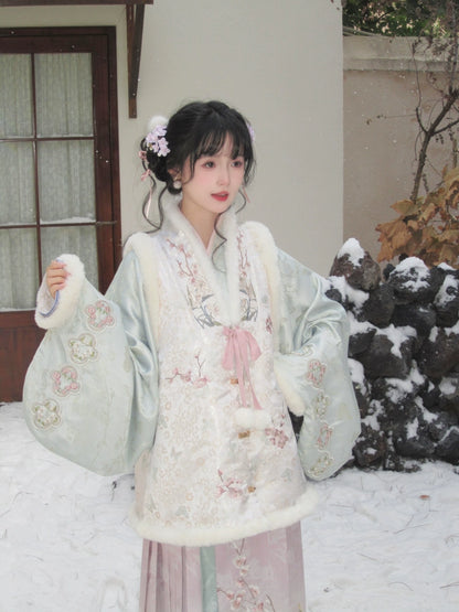 Mountain-View Qiao Series New Chinese Hanfu Plum Blossom Date