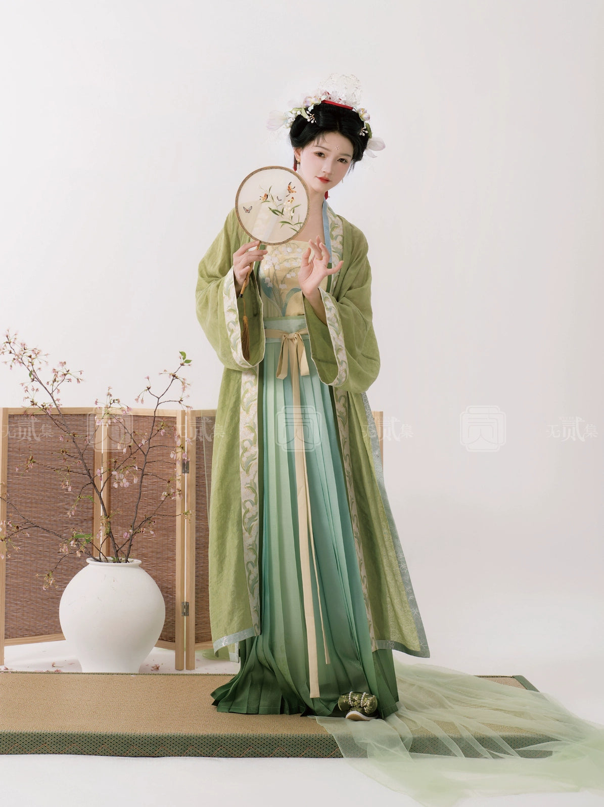 Lookbook Series Aoyama Flower Bell Autumn Song Hanfu