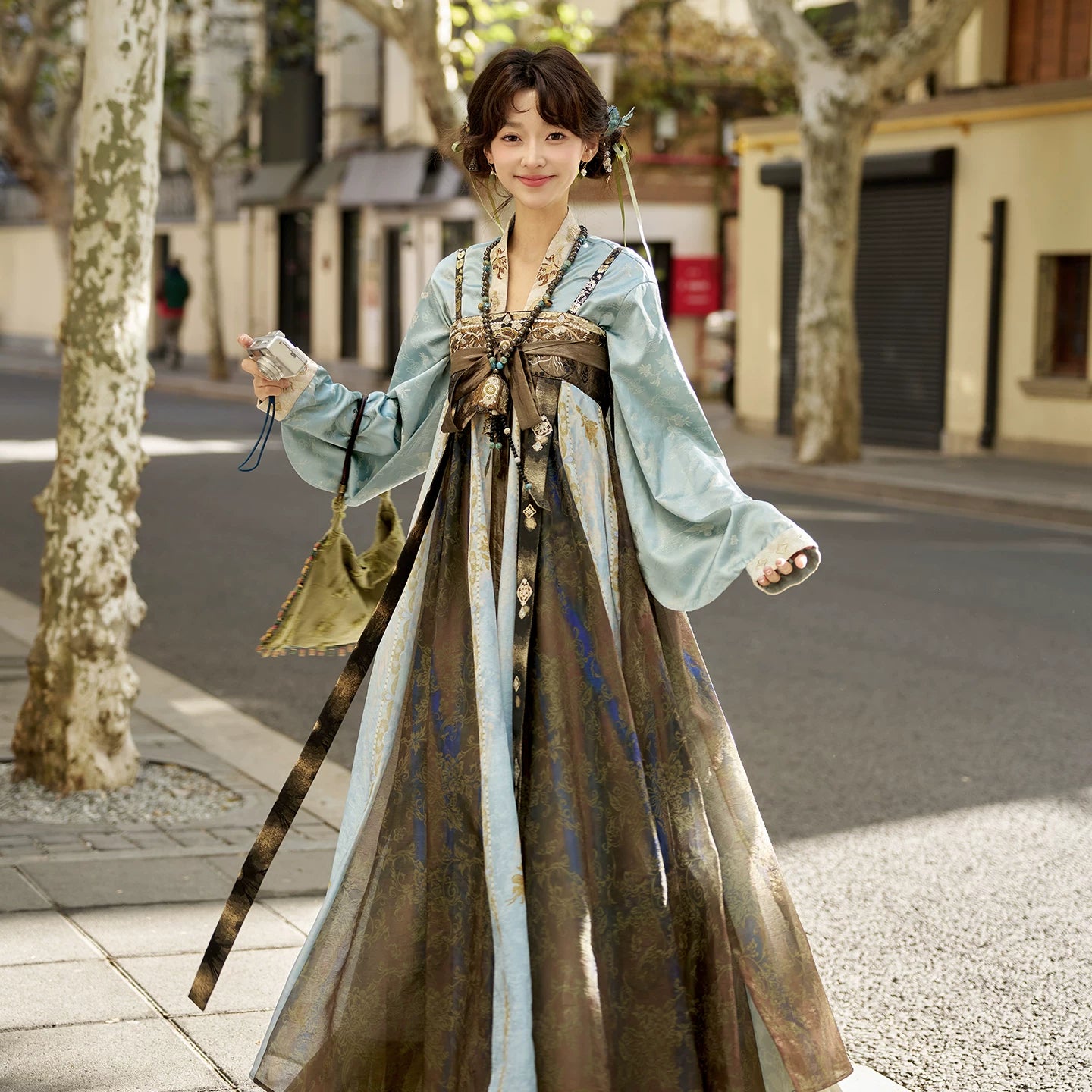 Jing Yun Qing Yin : Scenic Cloud Clear Sound