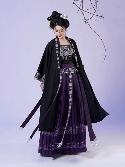 Weaving Modern Hanfu Yanyan Silver Bell