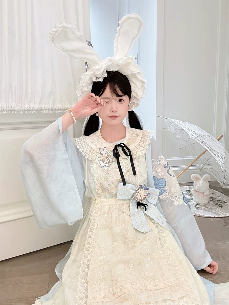 Lookbook Series First Meeting Alice