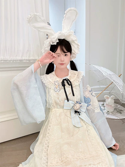 Lookbook Series First Meeting Alice