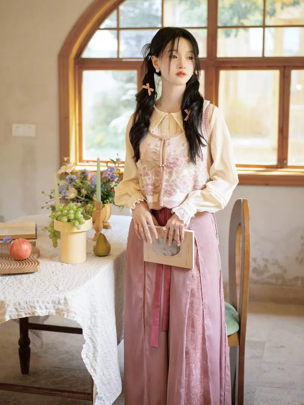 Lookbook Series Ethnic Autumn Hanfu Plant Flowers