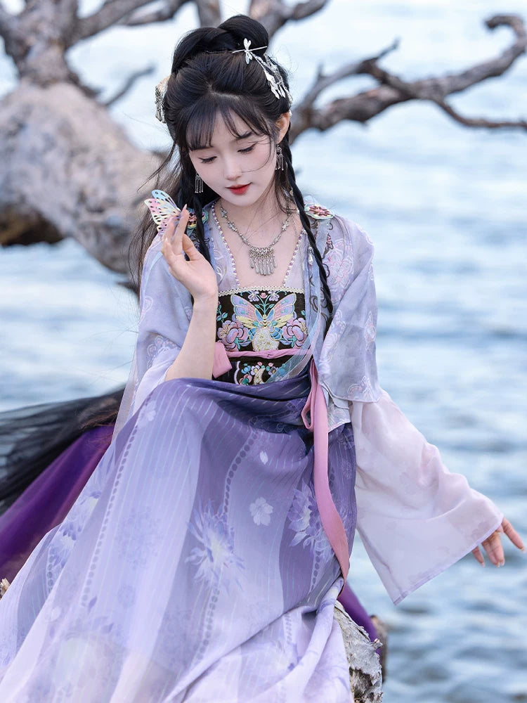 Lookbook Series Chasing Moon Flower Hermit