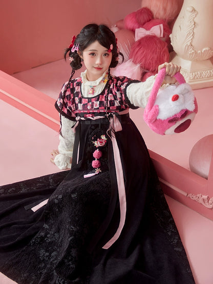 Cao Mei Bao Bao Xiong : Strawberry Hug Bear