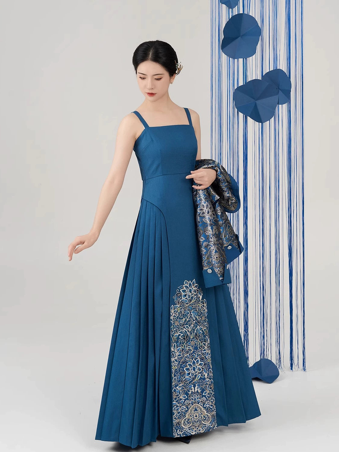 Weaving Modern Hanfu Glazed Blue Branch