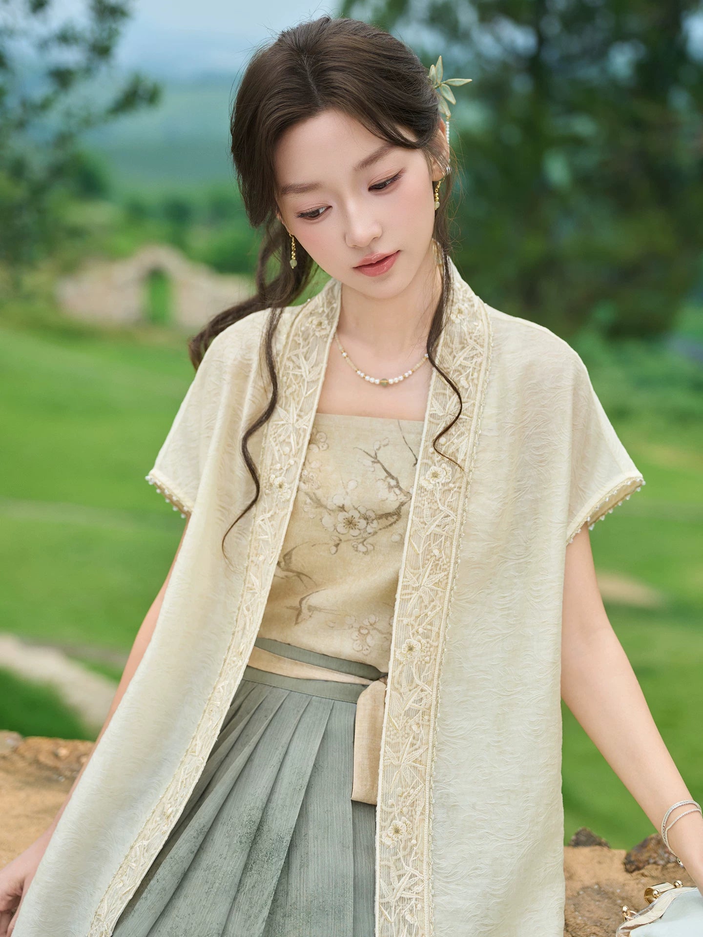Qing Wu : Green Parasol