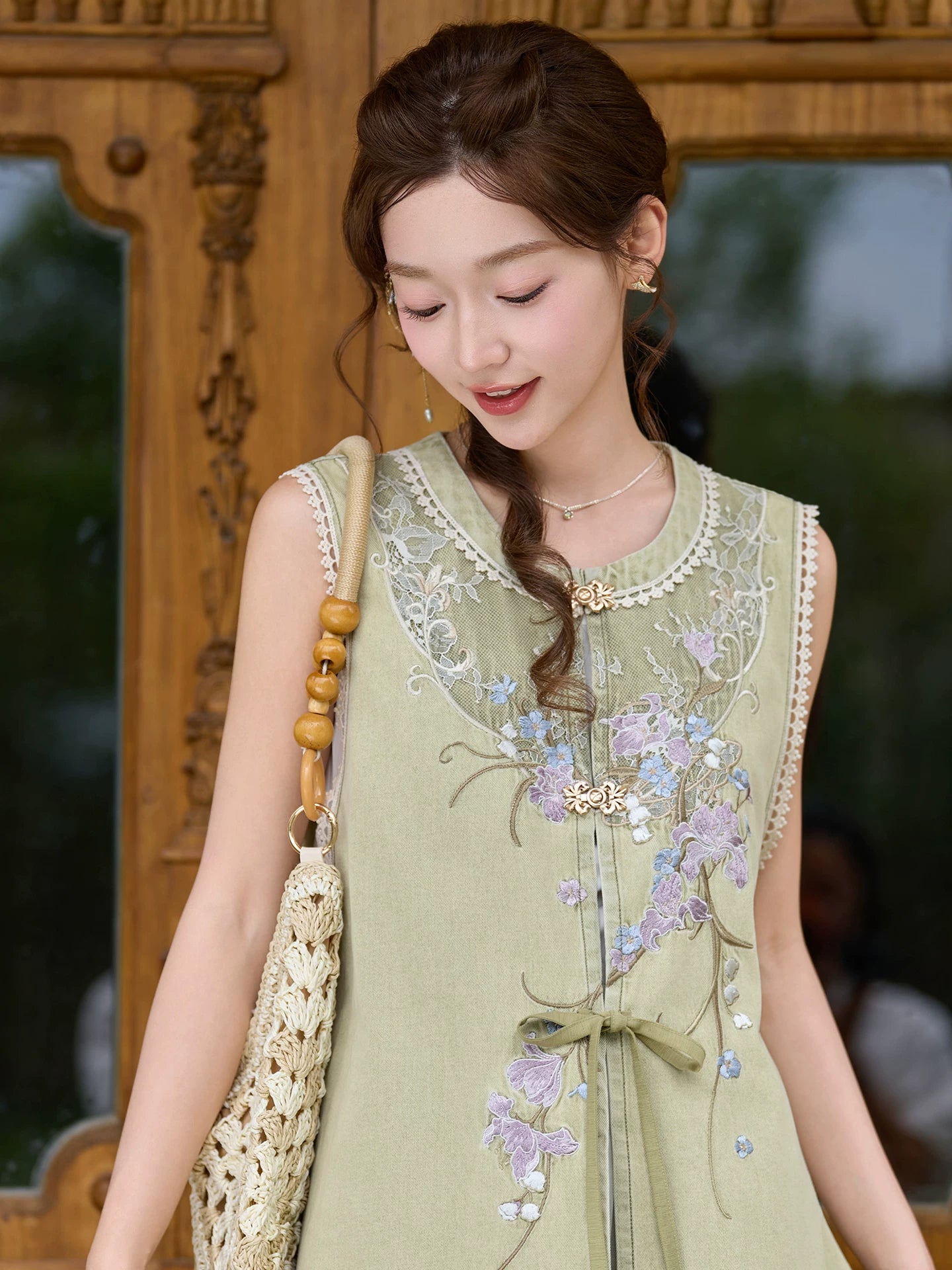 Yuan Wei Cao : Iris Grass