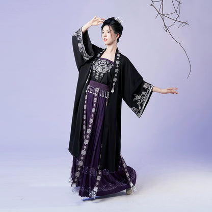 Weaving Modern Hanfu Yanyan Silver Bell