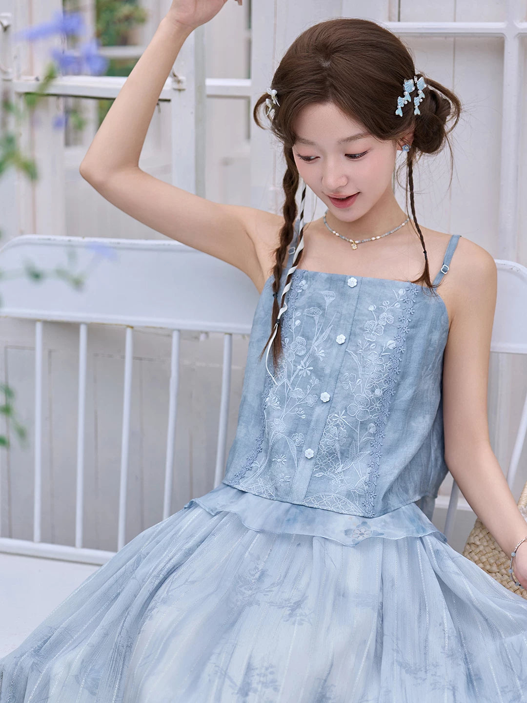 Cang Yue : Vast Lunar