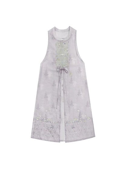 Xiu Luo : Embroidered Vine