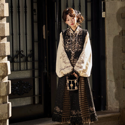 Jin Mo Song Yan : Golden Ink Pine Smoke