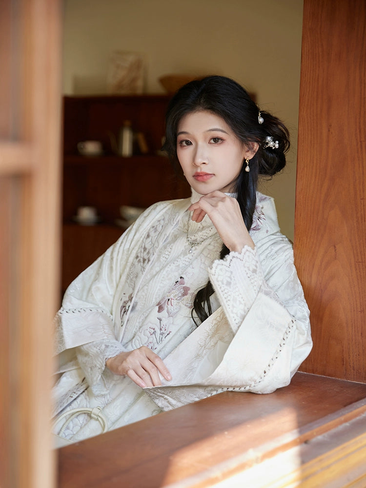 Mei Shan Nong Yu : Jade Hunter In Plum Mountains-Gown