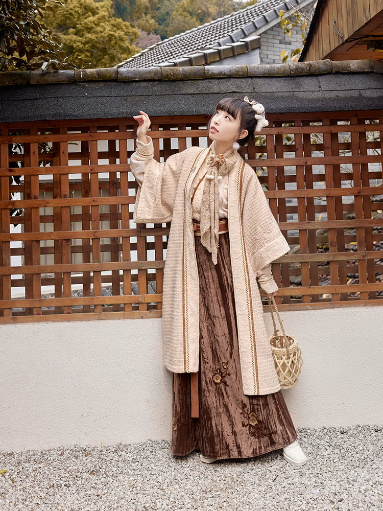 Xue Mei Yue Ying : Snow Plum Moon Shadow