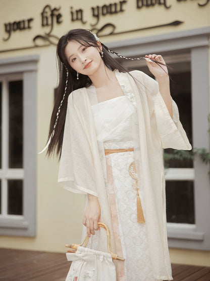 Shuyun Lueyue Qingxia Se : Cloud-Comb Moon-Skim